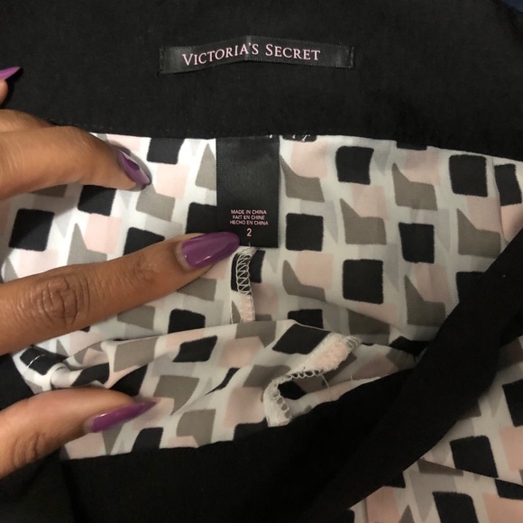 Victoria's Secret Short - Picture 3 of 5